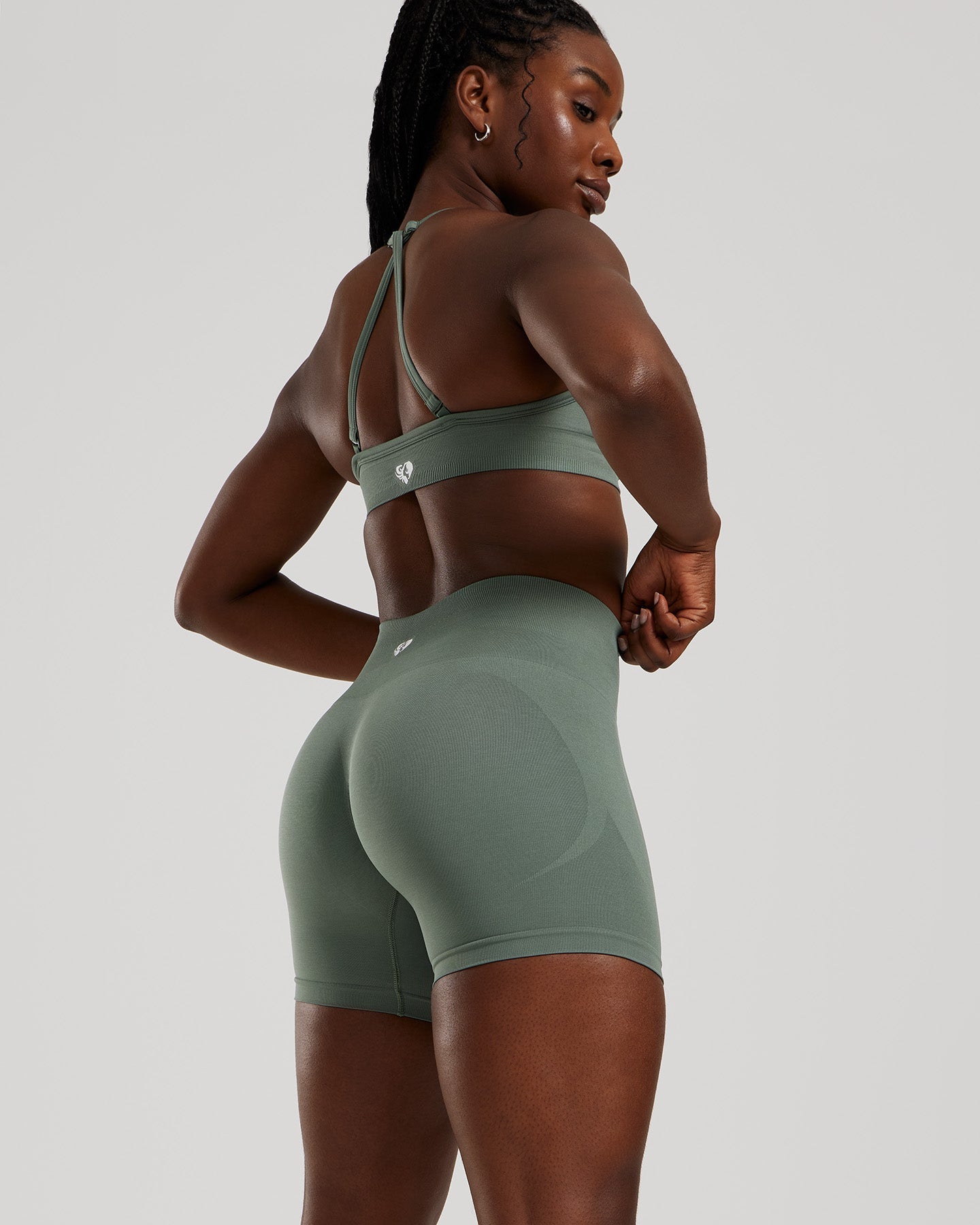 Define 2.0 Seamless Scrunch 4" Shorts | Sage