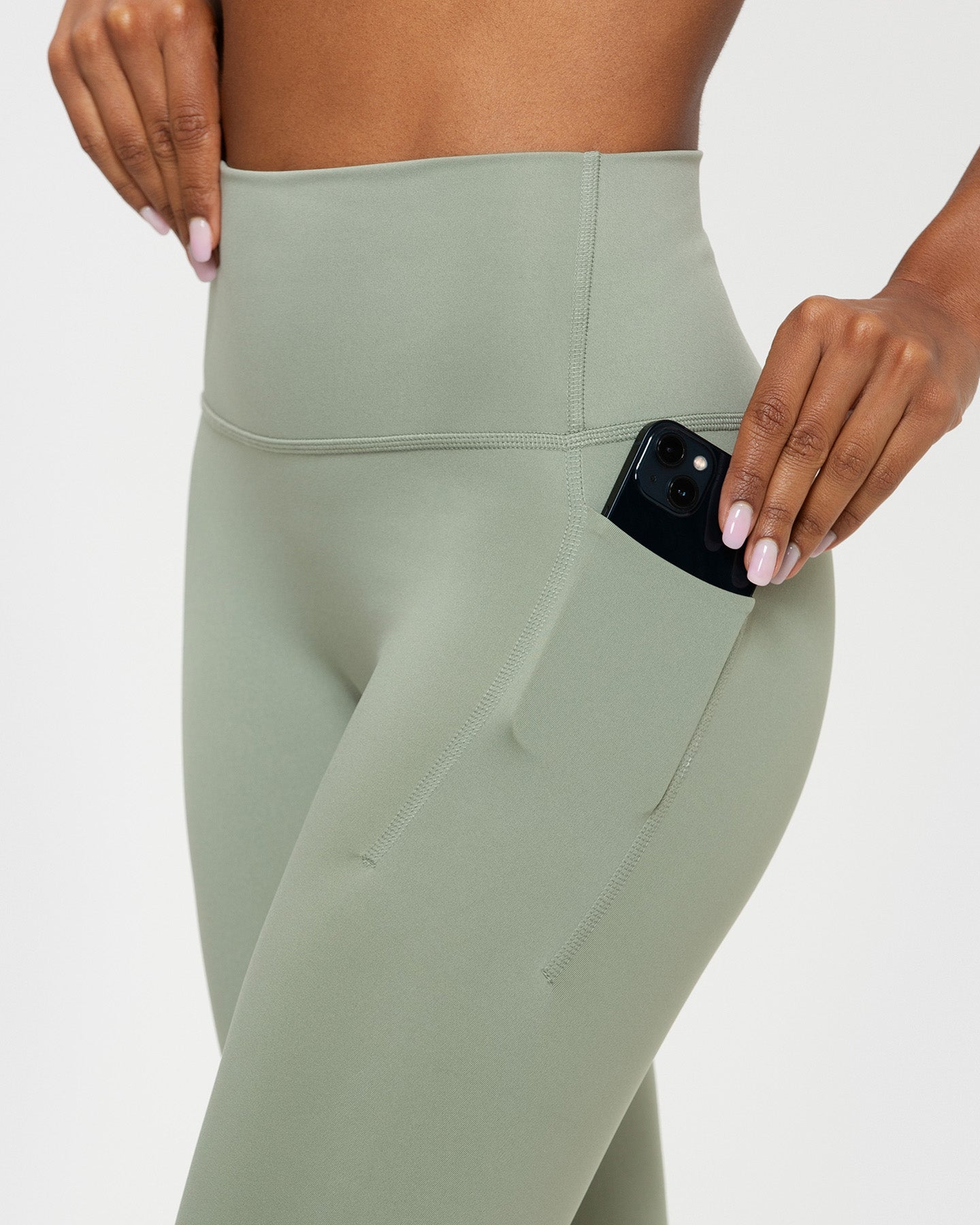 Essential Leggings with Pockets | Olive