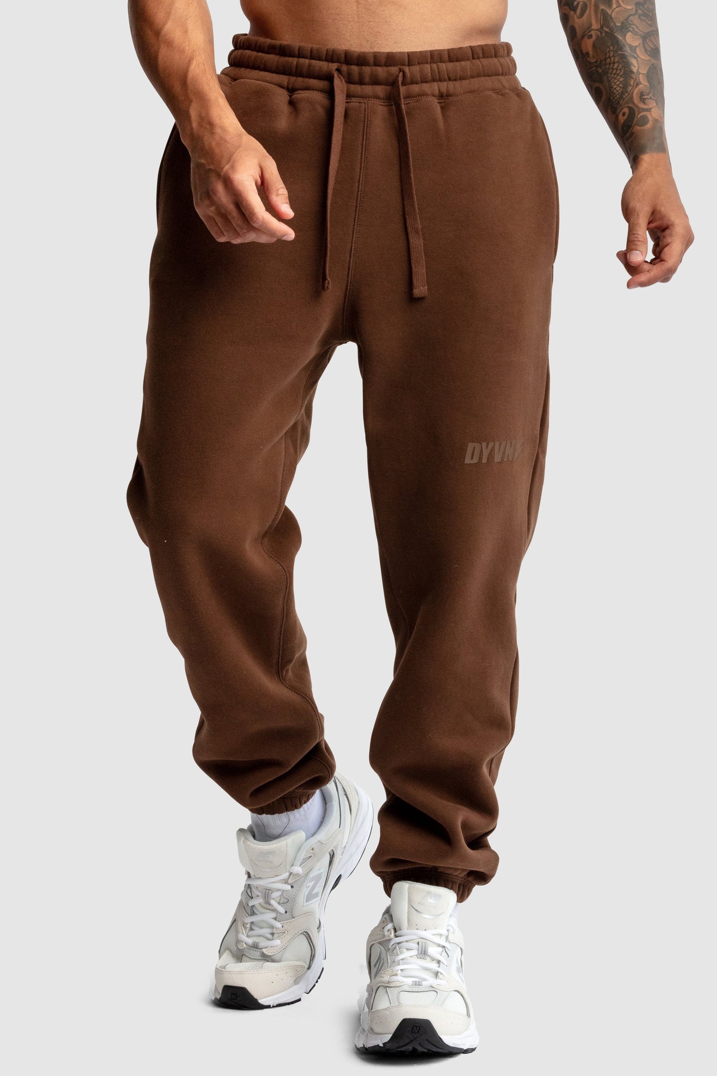 Men's DYVN Relaxed Fit Sweats - Chocolate